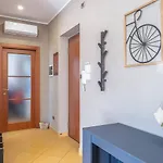 Apartman Allianz Stadium - A/c - Self Check-in - Wifi