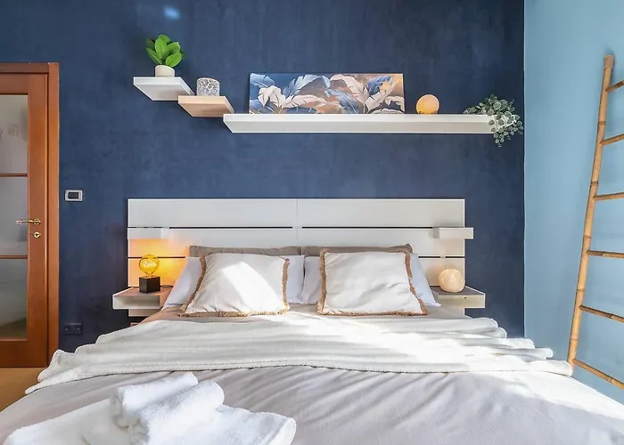 Allianz Stadium - A/c - Self Check-in - Wifi